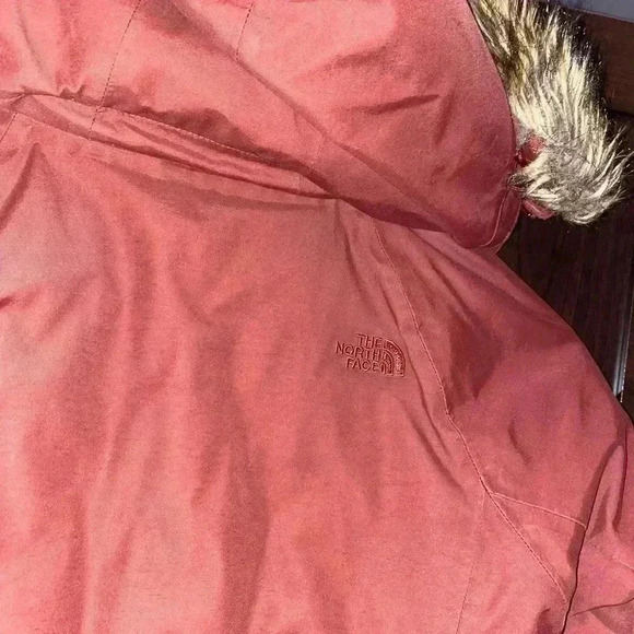 Womens North Face Parka - Picture 5 of 7